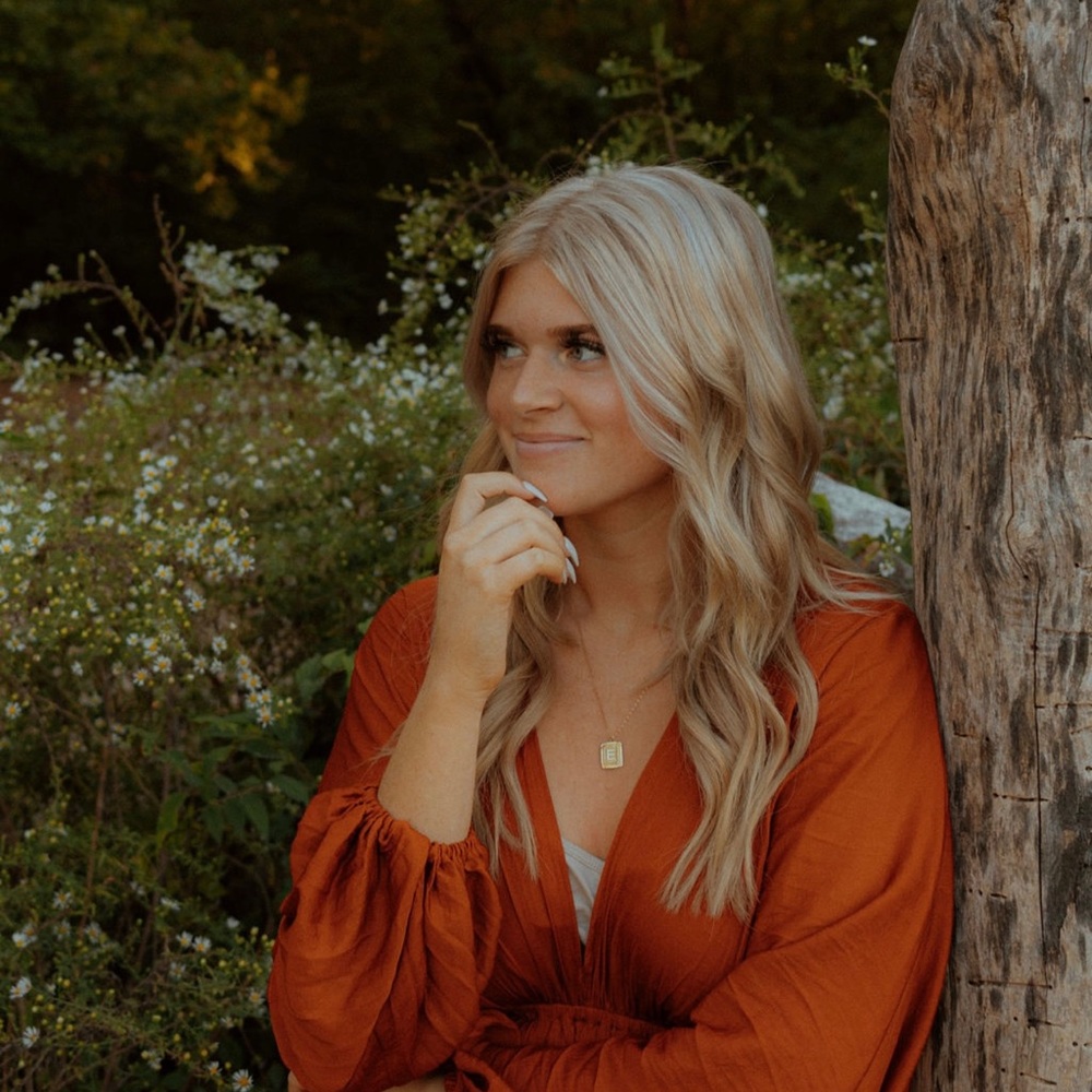 Meet your Posher, Emily